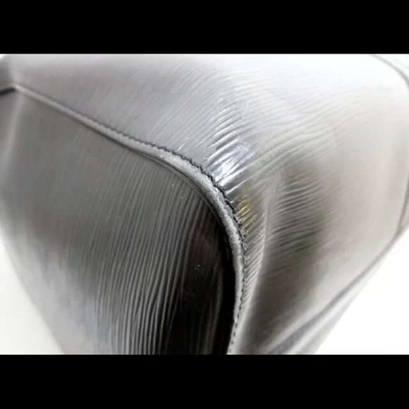 Louis Vuitton Black Epi Keepall 50 - Picture 4 of 8